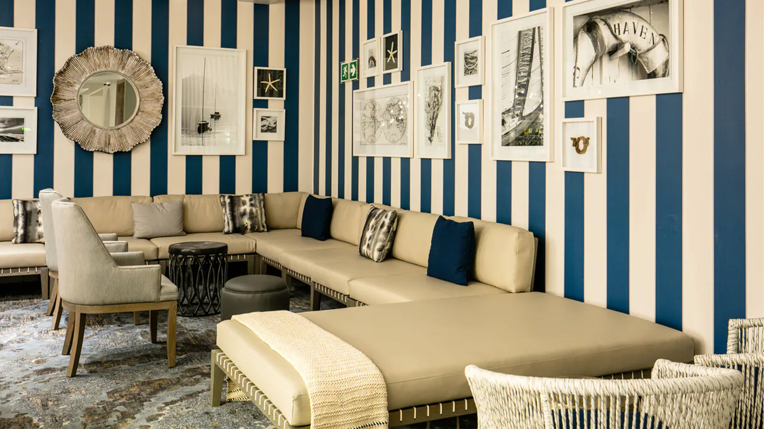 Protea Hotel by Marriott Durban Umhlanga lounge